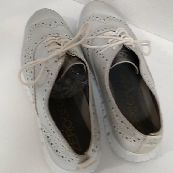 Cole haan zero Grand silver sneaker sz 6c - Picture 4 of 9
